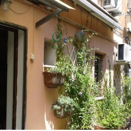 Independent With Garden Heart Of Trastevere John Cabot Rome Buitenkant foto